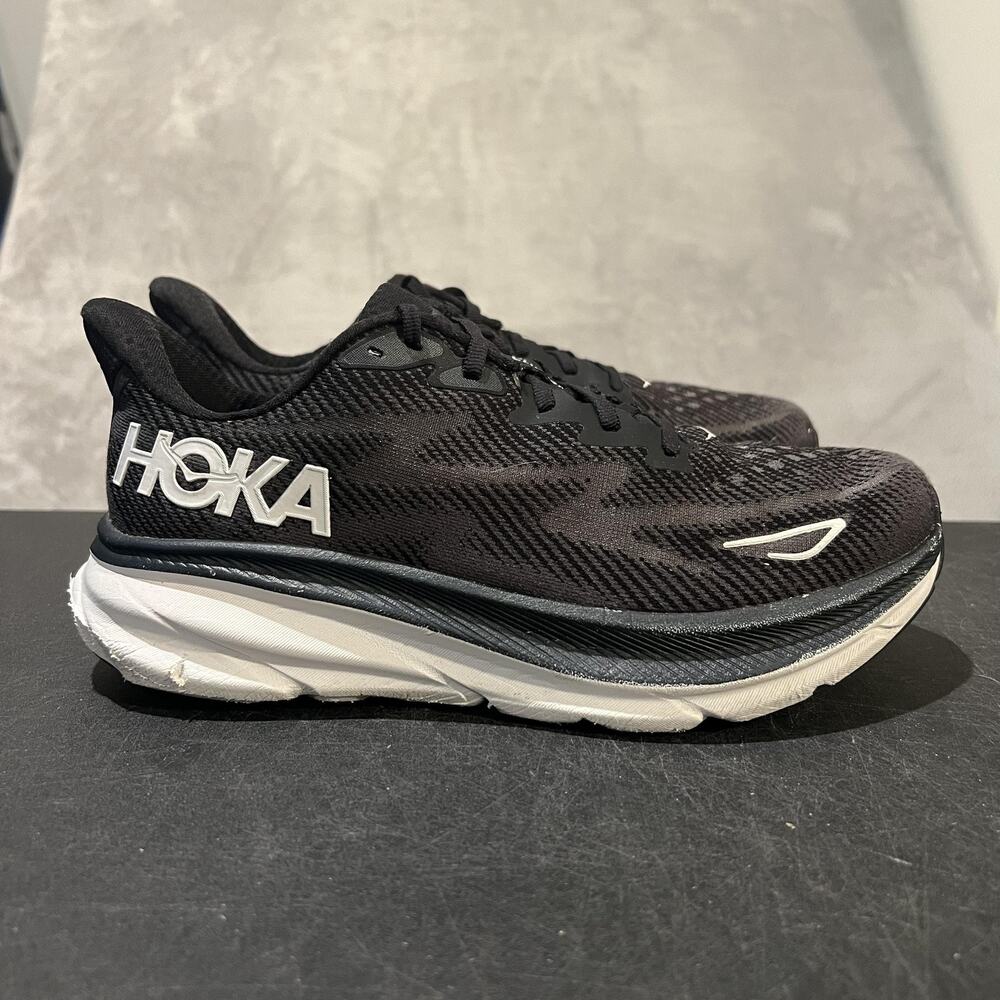 HOKA ONE ONE Clifton 9 Running Shoes Womens Size 8.5 Black White Cushioned Road